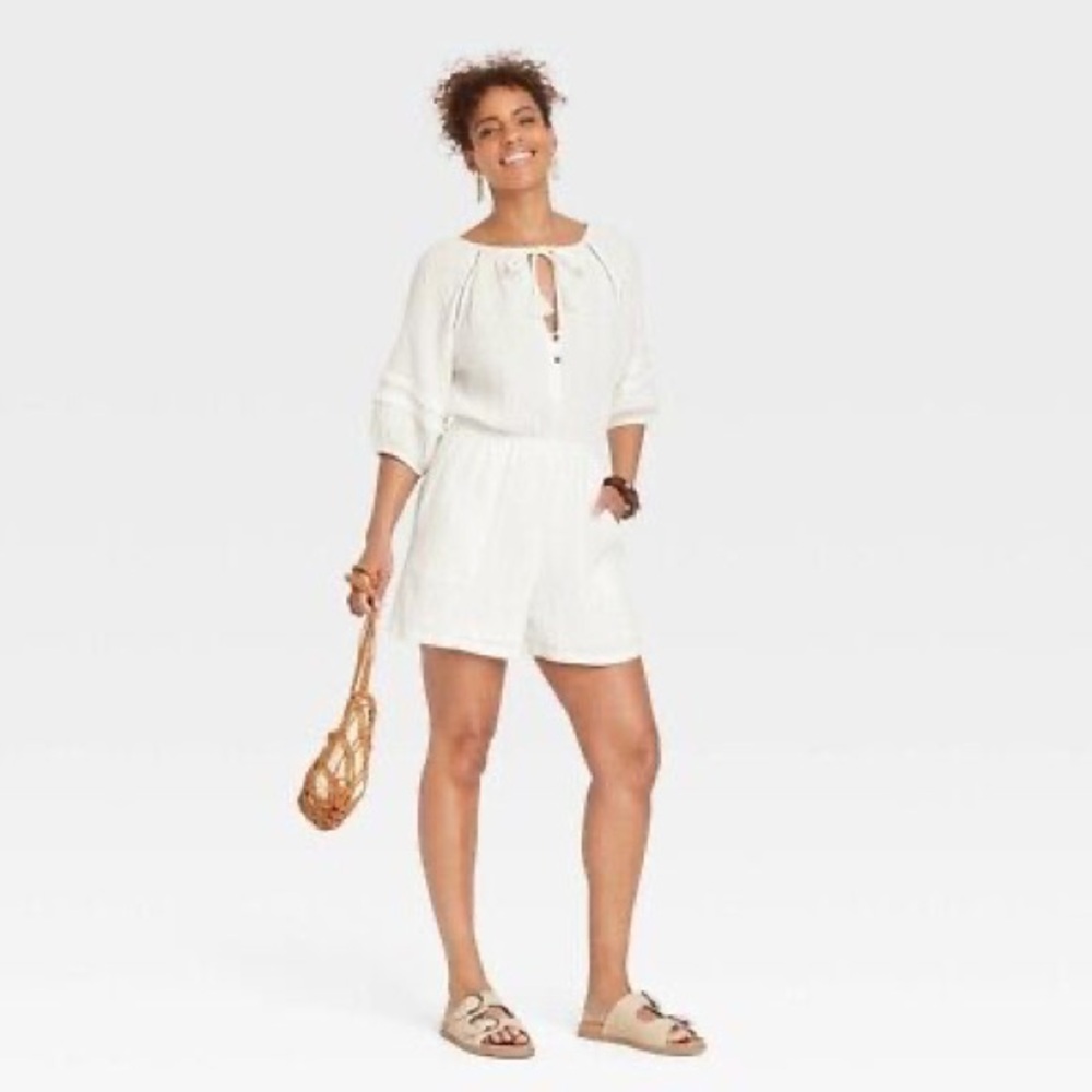 Knox Rose NWOT White Cotton Gauze Lined Romper Jumpsuit Keyhole Tie Front
